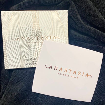 iced out ハイライター/アナスタシア ビバリーヒルズ/パウダーハイライトを使ったクチコミ(4枚目)