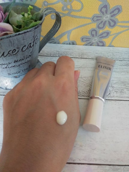 エリクシール ホワイト エンリッチド リンクルホワイトクリーム/エリクシール/アイケア・アイクリームを使ったクチコミ(2枚目)