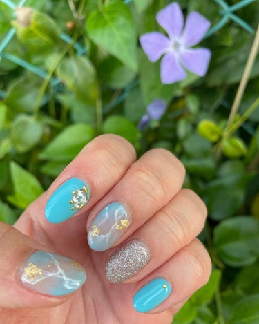 ⁑
私の癒しネイルサロン💅へ…💙

爪が伸びてきても絶対に
割れたりしないネイル✨

過去に経験してきた
ジェルネイルのイメージとは
全然違って…🥺

自爪が綺麗に伸びてきてる✨

@nail.salo