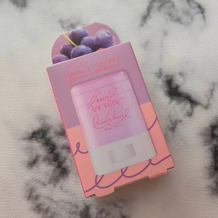 クリアUVスティック 巨峰ベリー /STラディー/日焼け止めスティックを使ったクチコミ(4枚目)