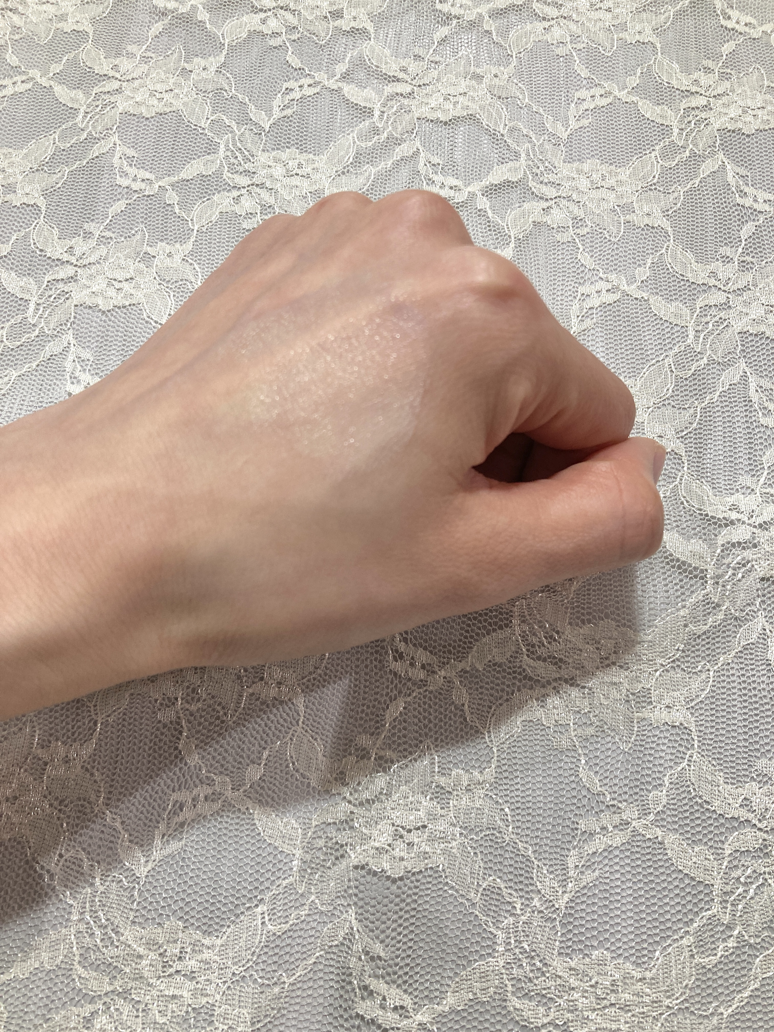 キスミー ベースアンドシー スキンバリアプライマーのクチコミ「サンプル使用です。

伸びは良いですが、トーンアップとカバー力はあまりありませんでした。。

.....」（3枚目）