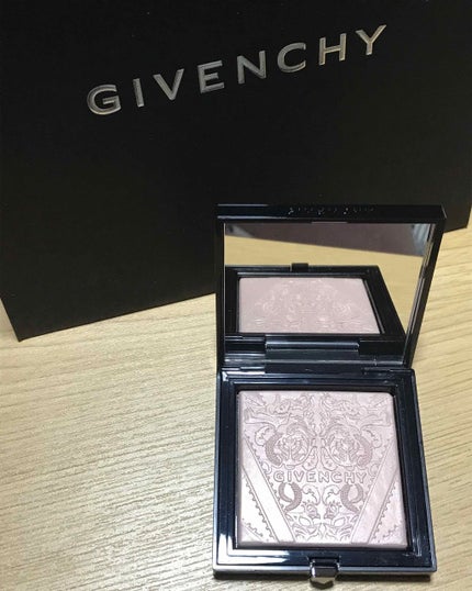 タン・クチュール・シマー・パウダー/GIVENCHY/プレストパウダーを使ったクチコミ(1枚目)