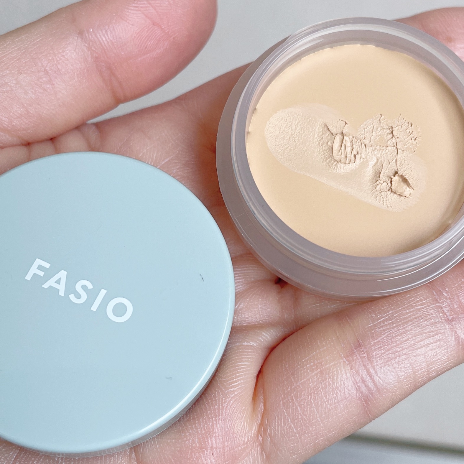 ウルトラカバー コンシーラー WP/FASIO/クリームコンシーラーを使ったクチコミ（3枚目）
