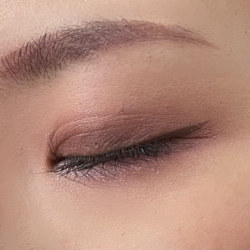 レブロン ダズル アイシャドウ クアッド/REVLON/アイシャドウパレットを使ったクチコミ（2枚目）