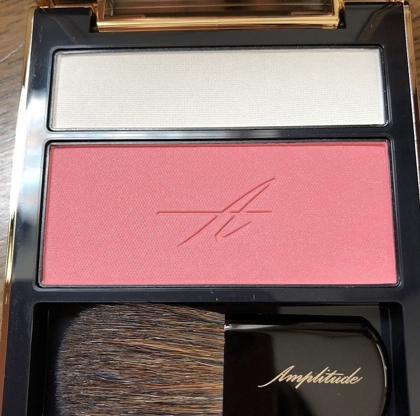 コンスピキュアス モノチークス/Amplitude/パウダーチークを使ったクチコミ(1枚目)