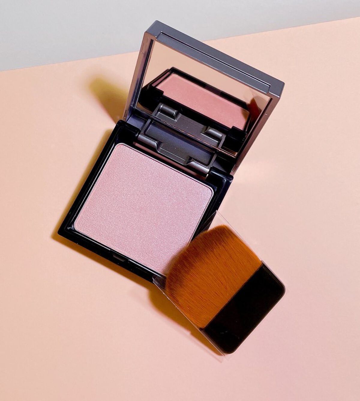 &be ルミナイジングパウダー/&be/パウダーハイライトを使ったクチコミ(1枚目)