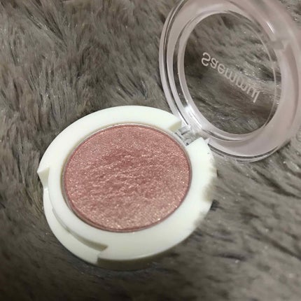 the SAEM シングルアイシャドウのクチコミ「*☼*―――――*☼*―――――*☼*
毎日投稿6日目
超キラキラ?!ラメが綺麗な韓国ブラ.....」(2枚目)