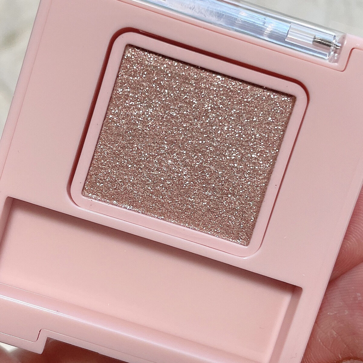 フーミー シングルラメシャドウ/WHOMEE/単色アイシャドウを使ったクチコミ（2枚目）