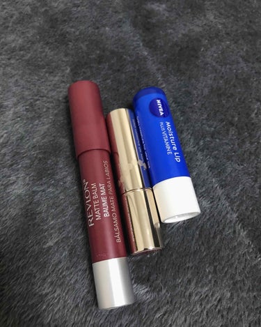 個人的ど定番推しリップたちです👏☺️✨


左から
REVLON マットバーム 70 ファイアリー
OPERA リップティント 06 ピンクレッド
NIVEA モイスチャーリップ ビタミンE


(RE