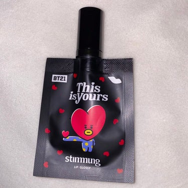 stimmung stimmung×BT21 LIP GLOSSYのクチコミ「［stimmung × BT21］
少し前から流行り始めたパウチ型コスメとBT21のコラボ！
.....」（1枚目）