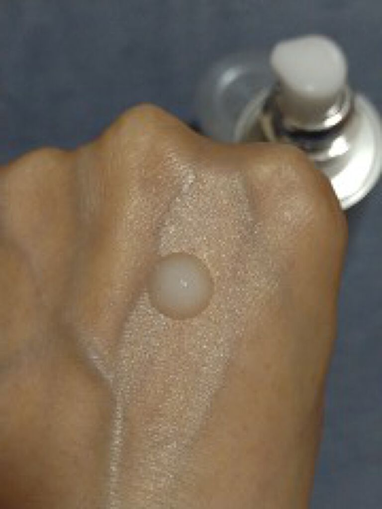 プレミアム インテンスケア エマルジョン/黒糖精/乳液を使ったクチコミ（2枚目）