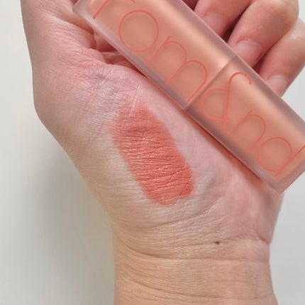 ゼロマットリップスティック 21 スモークドベージュ(Smoked Beige)/rom&nd/口紅を使ったクチコミ(2枚目)