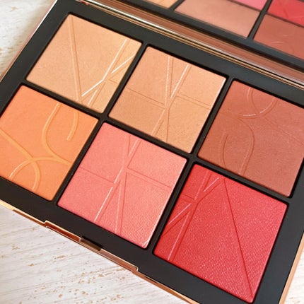 オーガズム オン ザ ビーチ チークパレット/NARS/パウダーチークを使ったクチコミ(4枚目)