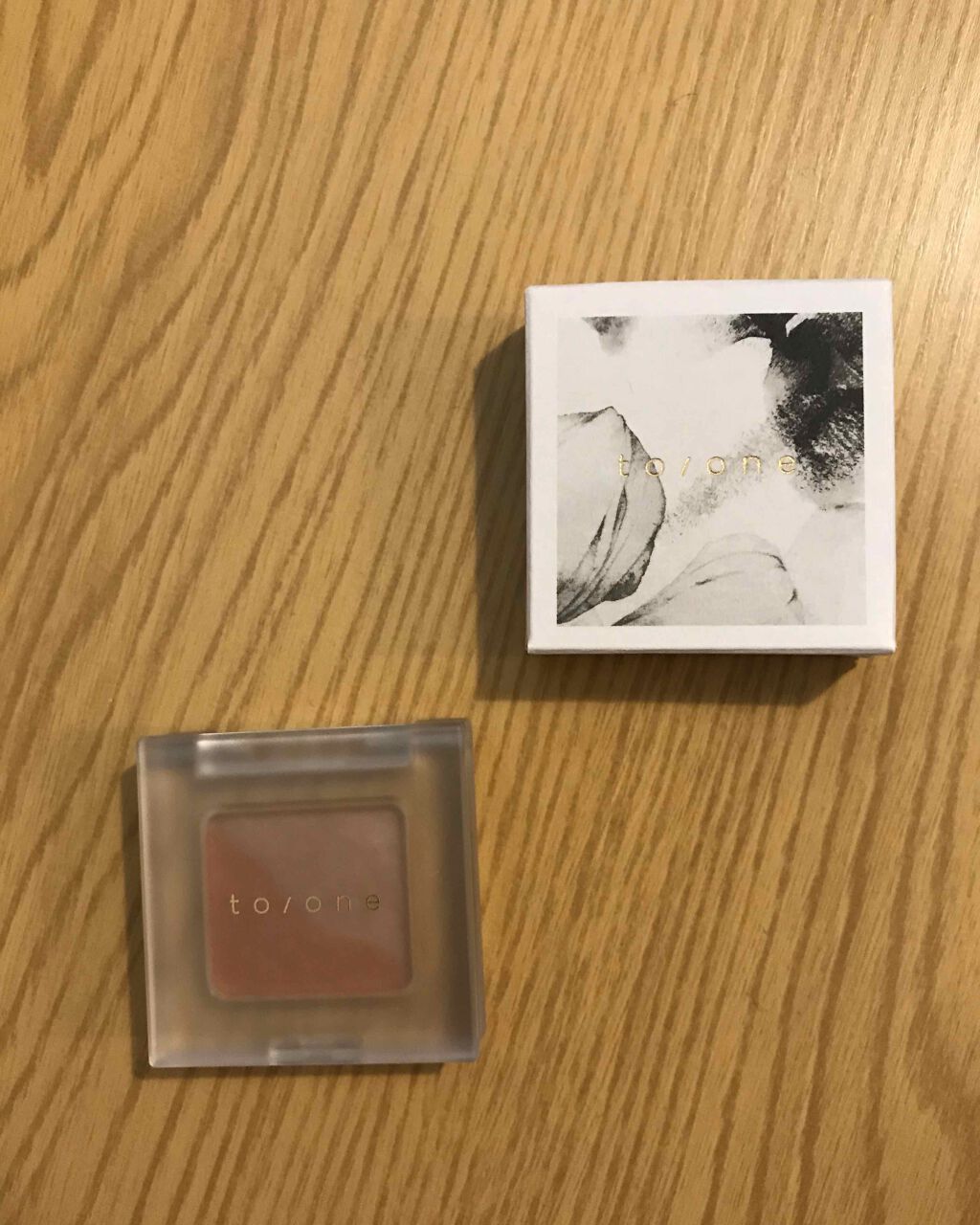 トーン ペタル アイシャドウ/to/one/アイシャドウパレットを使ったクチコミ（1枚目）
