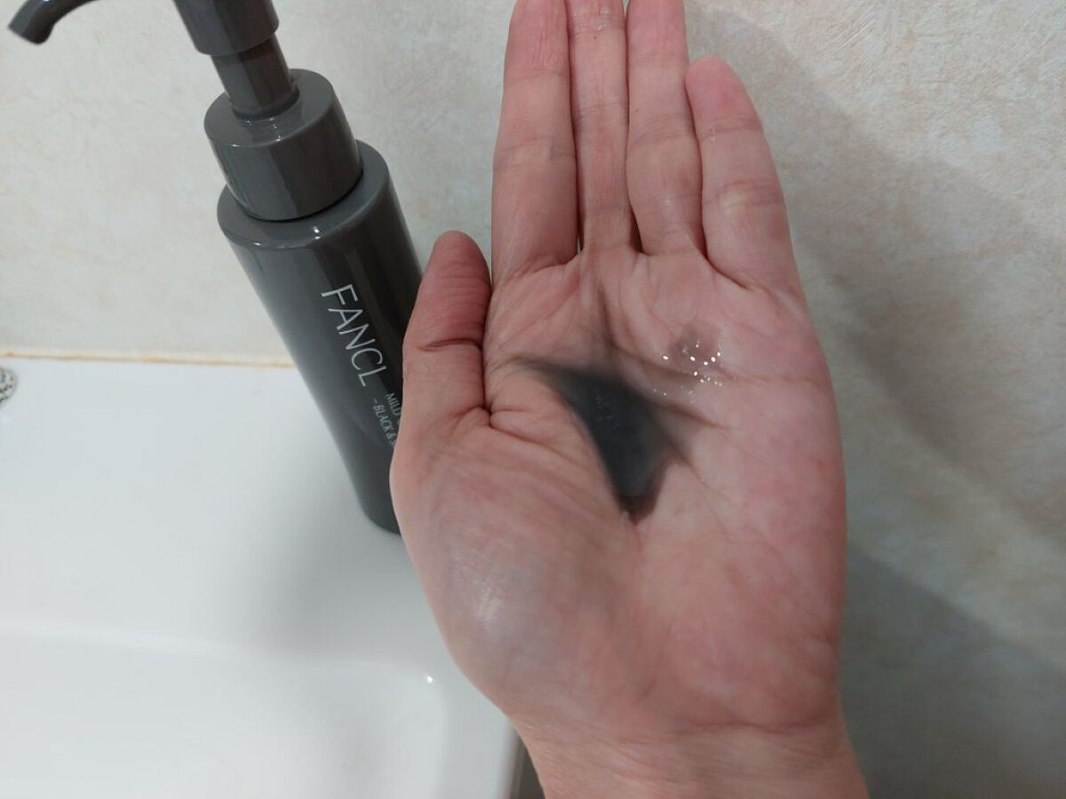 マイルドクレンジング オイル〈ブラック＆スムース〉/ファンケル/オイルクレンジングを使ったクチコミ（2枚目）