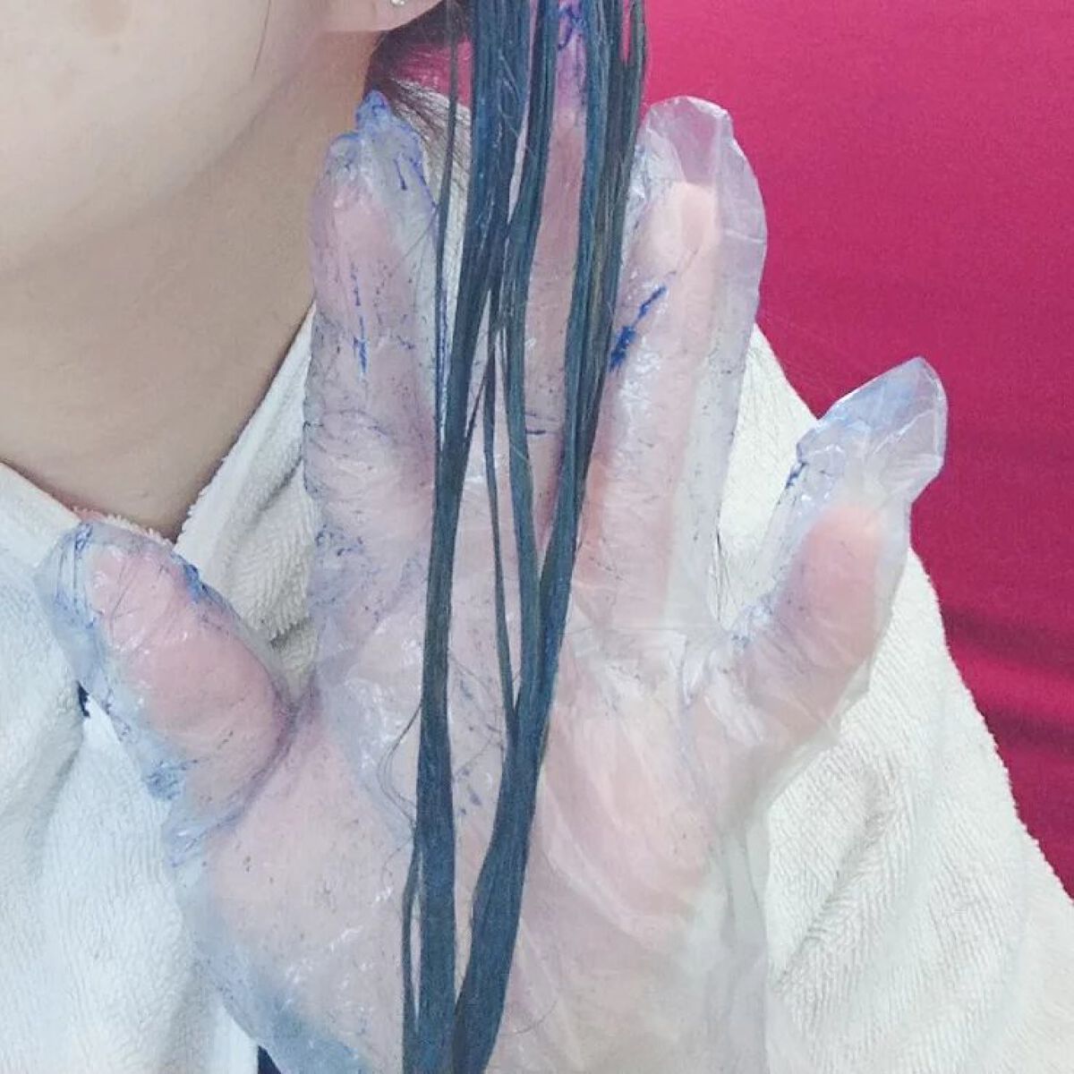 got2b カラークリームのクチコミ「ブリーチした髪に使うカラークリーム使ってみたよ🎵⁡
使ってみたのは青みがかったスモーキーシルバ.....」（2枚目）