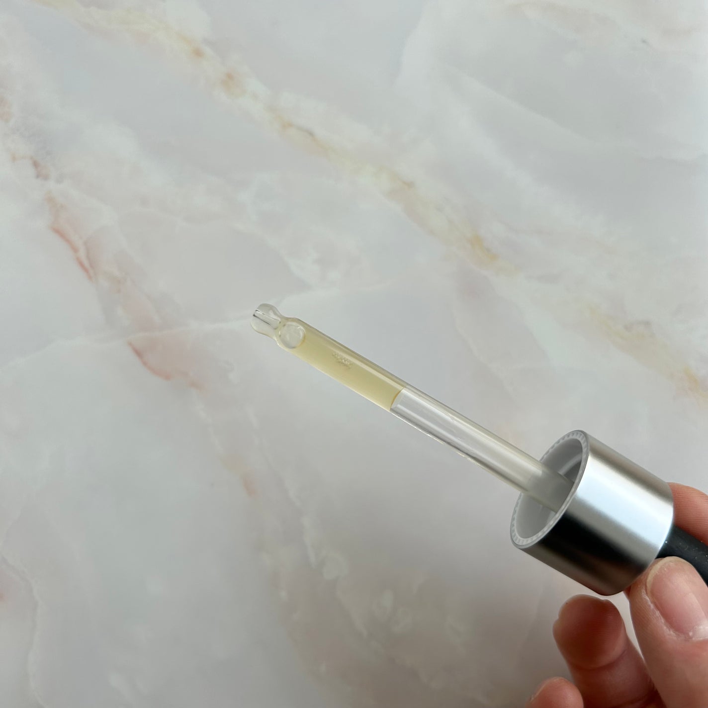 グルタチオングロウアンプル/MEDICUBE/美容液を使ったクチコミ(4枚目)