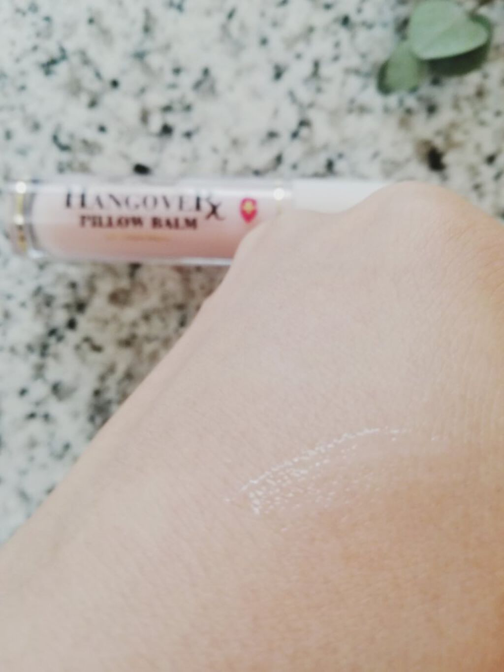 ~トゥー フェイスド ハングオーバー~ ピロー バーム リップ トリートメント/Too Faced/リップ美容液を使ったクチコミ(3枚目)