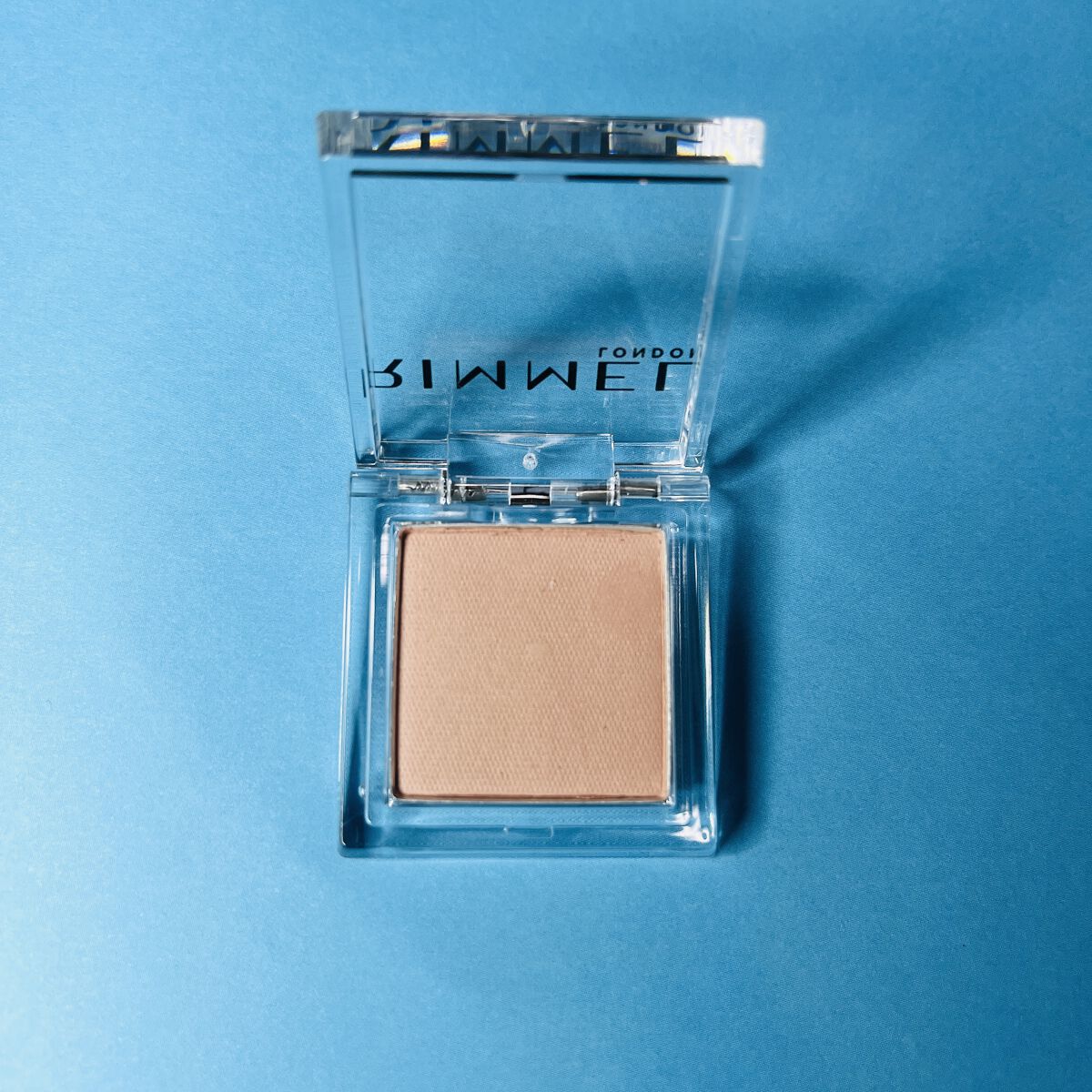 ワンダー キューブ アイシャドウ マット M003/リンメル ロンドン/単色アイシャドウを使ったクチコミ（2枚目）