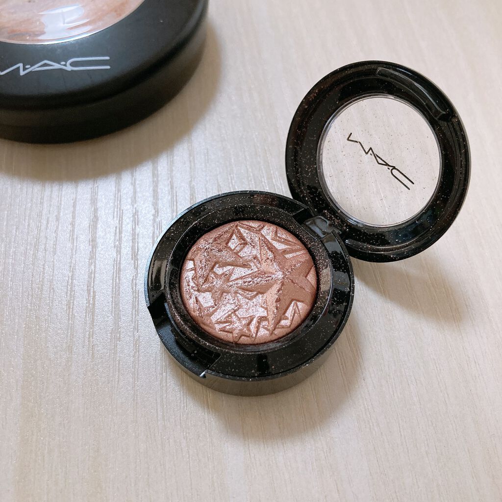 エクストラ ディメンション アイシャドウ/M・A・C/単色アイシャドウを使ったクチコミ（2枚目）