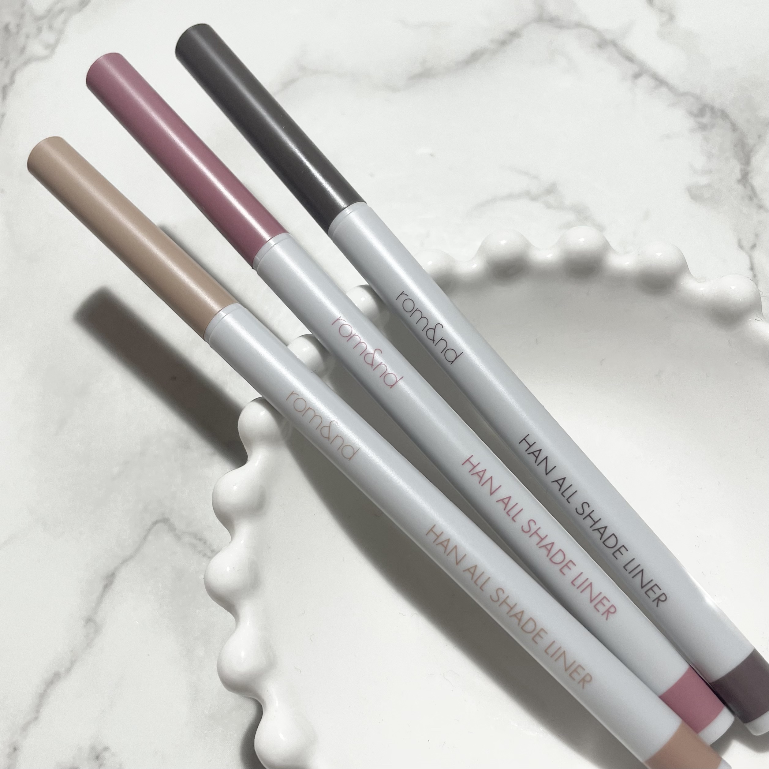 ハンオールシェードライナー/rom&nd/ペンシルアイライナーを使ったクチコミ（3枚目）