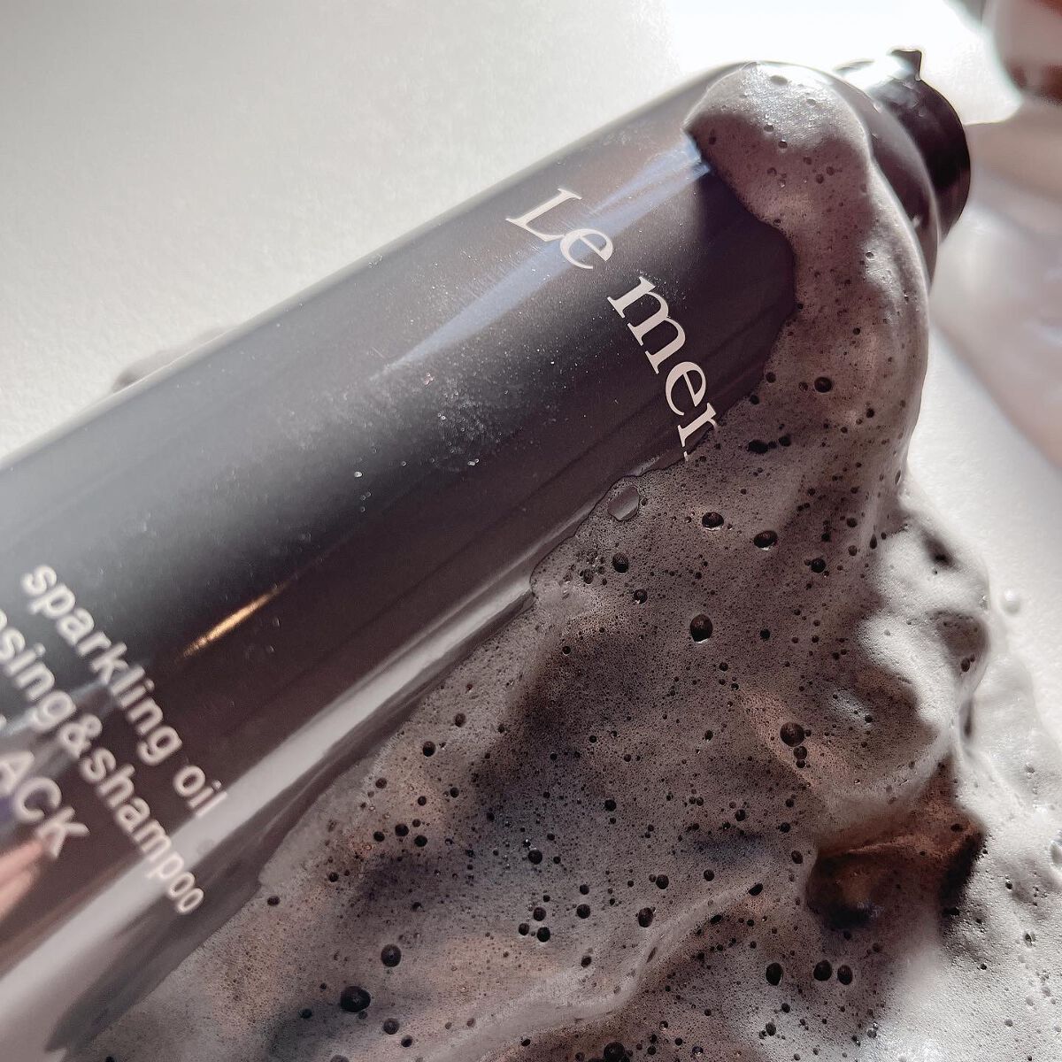 スパークリングオイル クレンジング＆シャンプー ブラック /Le ment/市販シャンプーを使ったクチコミ（1枚目）