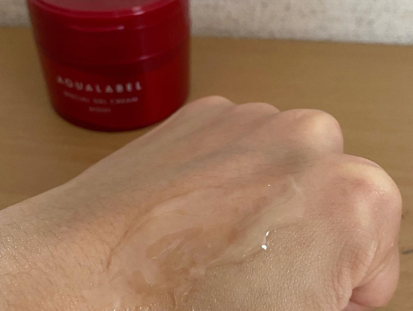 スペシャルジェルクリーム(オイルイン)/アクアレーベル/オールインワン化粧品を使ったクチコミ(4枚目)