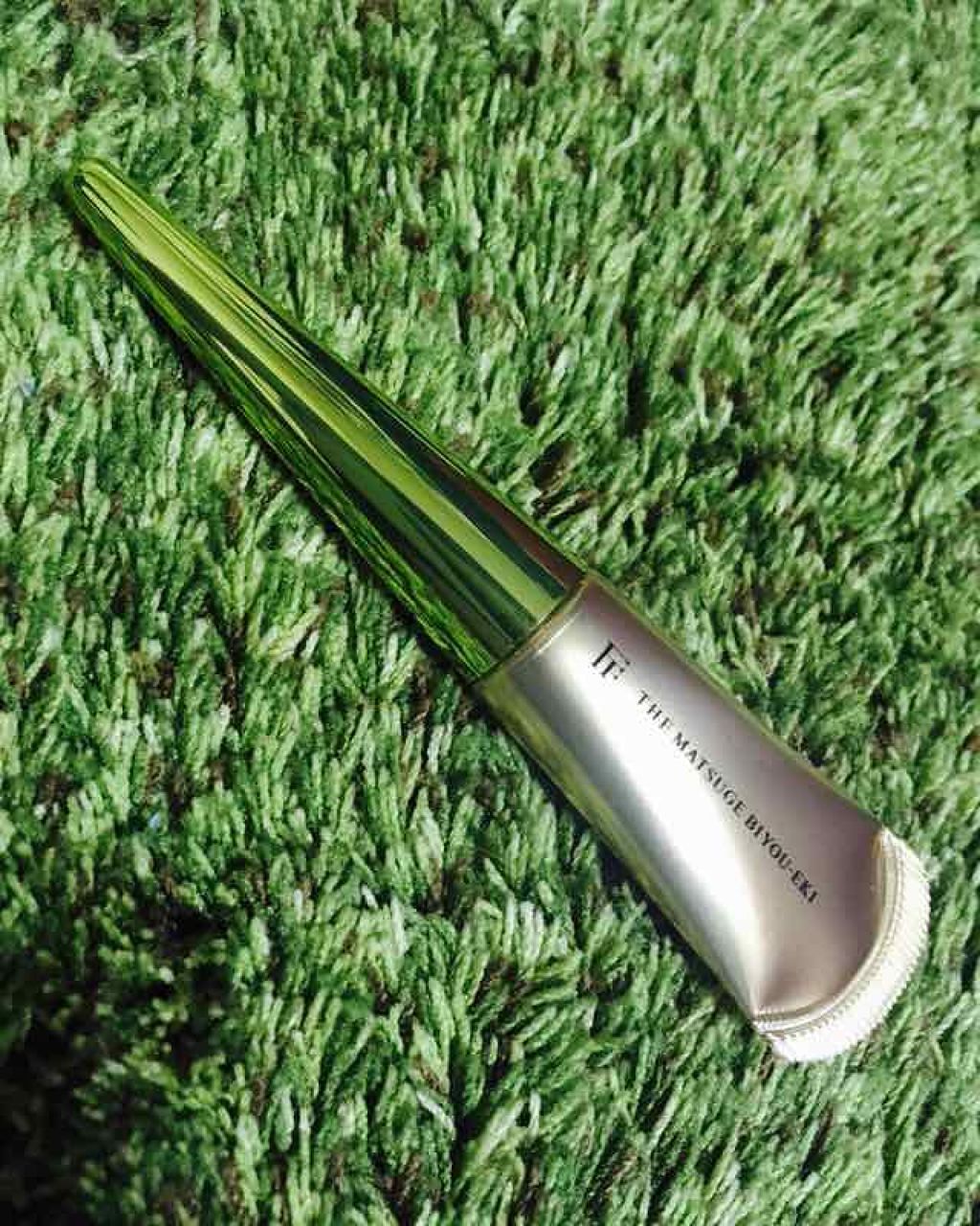 フローフシ まつ毛美容液。

この子すごいね！？
だいぶ前にスカルプDさんの使って
ばっさぁ…って感動して。
それから無印さんのを三日坊主的に使ってたけどそんなに変化が見られず、
まつ毛は抜けていくばかり…
無印さん使い切ってからのこの子。