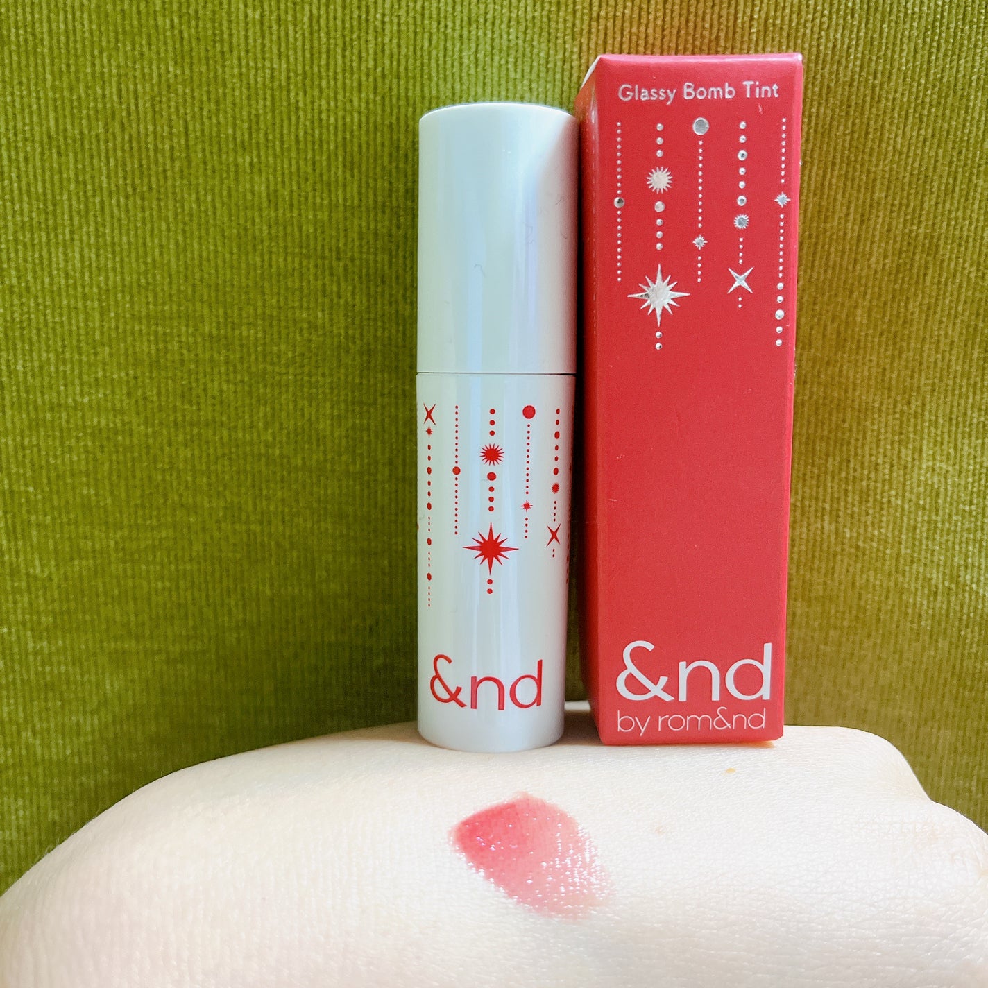 アンドバイロムアンド グラッシーボムティント/&nd by rom&nd/リップティントを使ったクチコミ(4枚目)