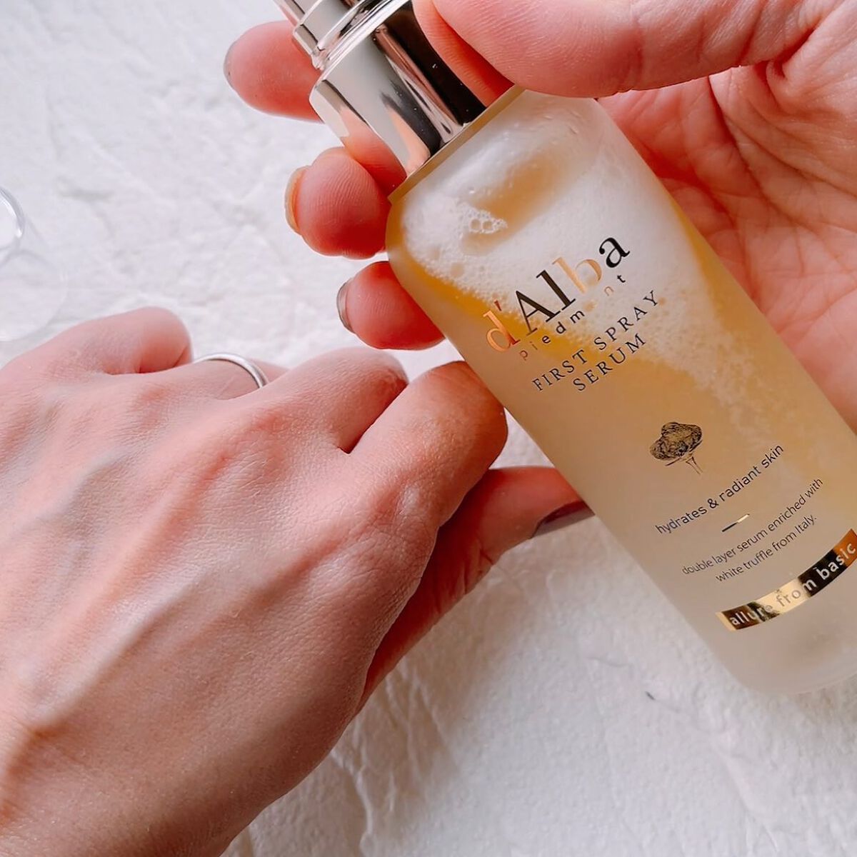 ダルバ ホワイトトリュフファーストスプレーセラム/ダルバ/ミスト状化粧水を使ったクチコミ(4枚目)