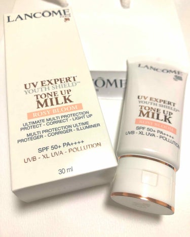 LANCOME TONE UP MILK
ローズ

ずっと気になってたけど、何だかんだ買ってなかったもの！

トーンアップしてくれて、日焼け止め効果があって、カバー力があるものがいいなあと思っていて、
