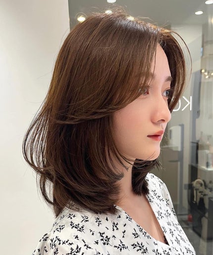 HARUNA on LIPS 「鎖骨ミディのたっぷりレイヤーに✨✨#鎖骨ミディアム肩上で、重め..」(4枚目)