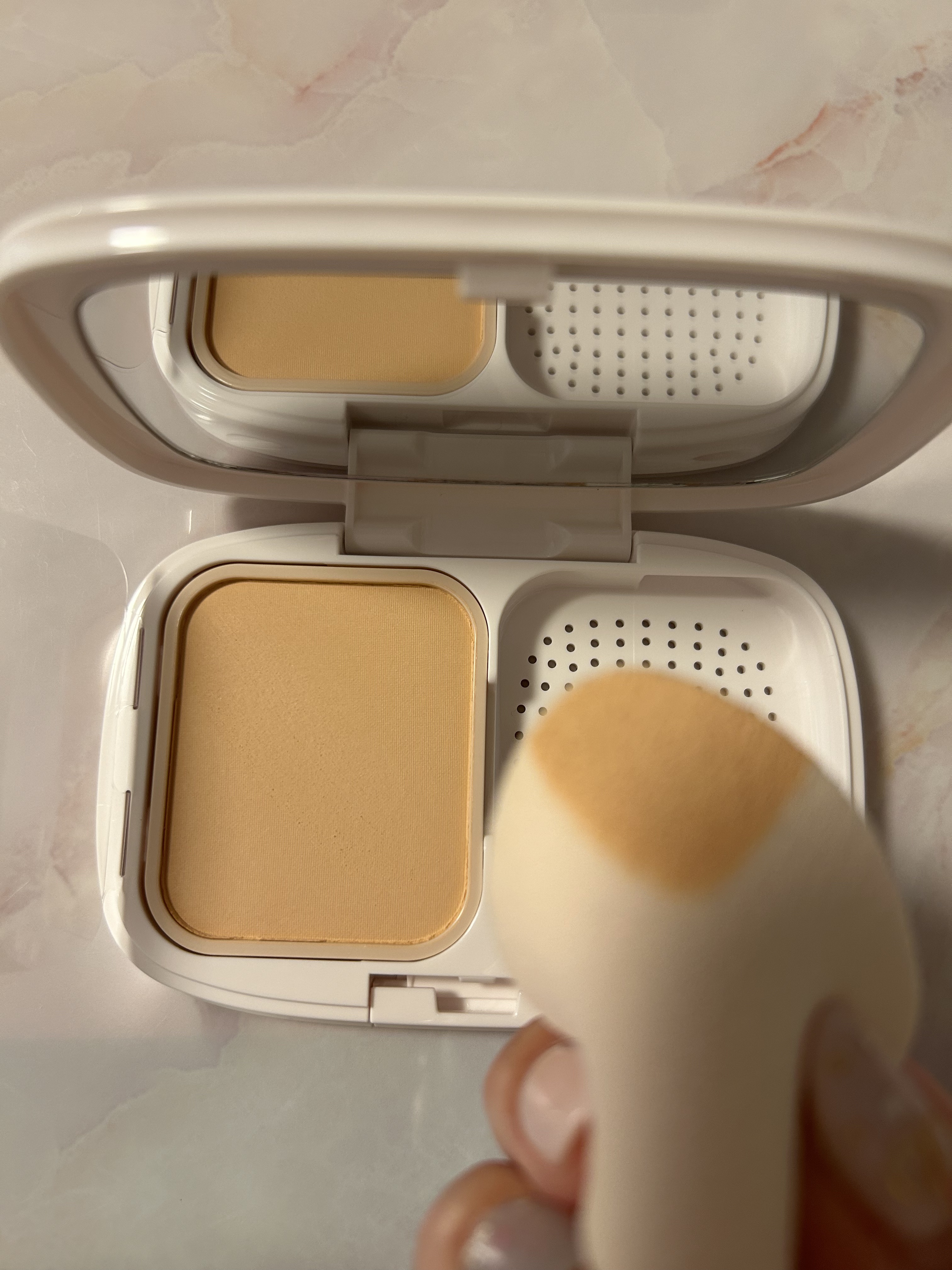 パウダーファンデーション/media luxe/パウダーファンデーションを使ったクチコミ（2枚目）