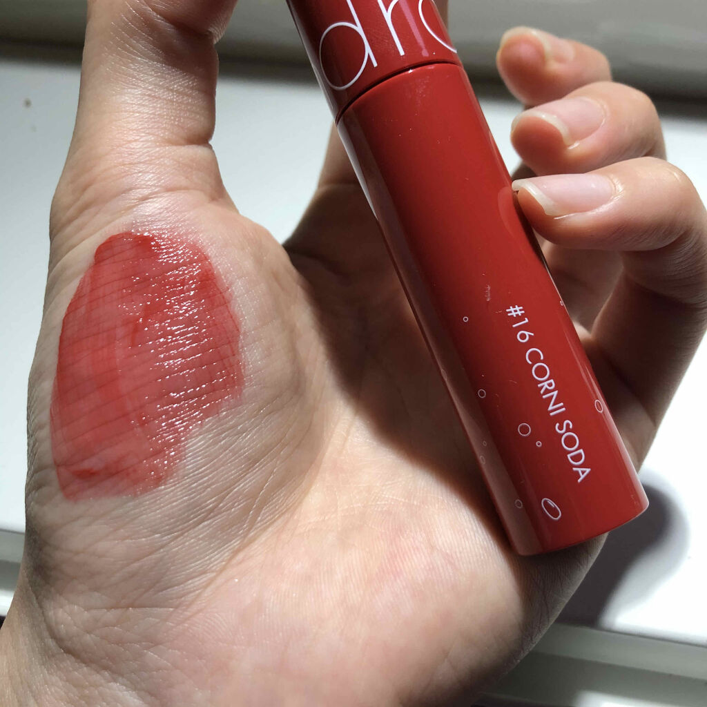 ジューシーラスティングティント/rom&nd/リップティントを使ったクチコミ（2枚目）