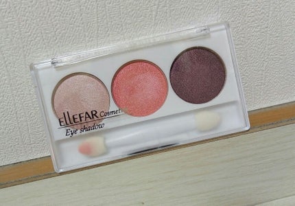エルファー プロフェッショナル アイシャドウ/DAISO/アイシャドウパレットを使ったクチコミ(1枚目)