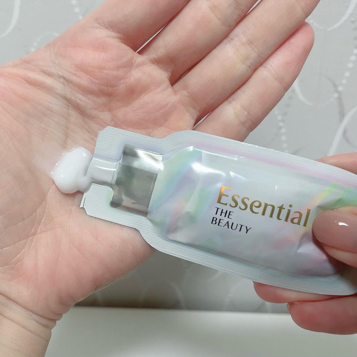 ザビューティ うるツヤチャージヘアパック/エッセンシャル/ヘアマスク・ヘアパックを使ったクチコミ（2枚目）