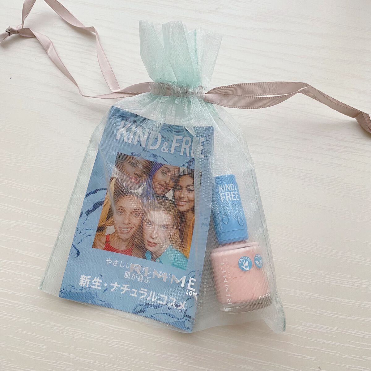 カインド&フリー ネイルポリッシュ/リンメル ロンドン/マニキュアを使ったクチコミ（3枚目）