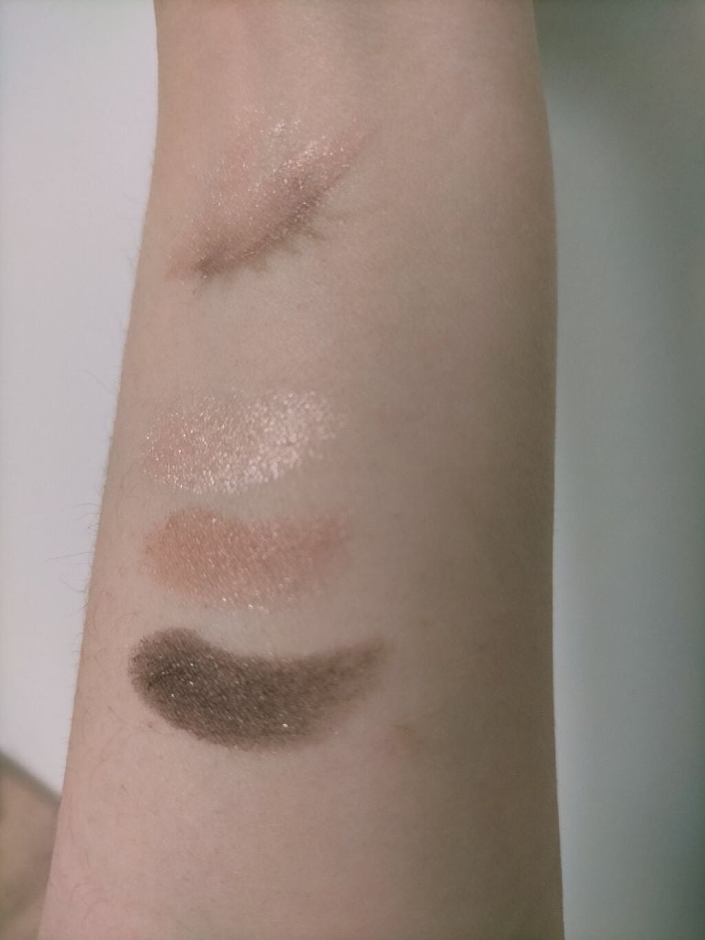 トーンアップアイシャドウ/CEZANNE/アイシャドウパレットを使ったクチコミ(3枚目)