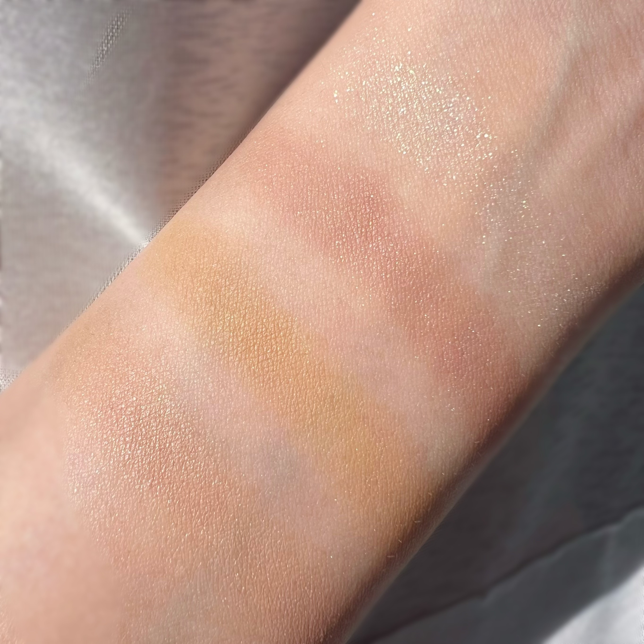 トーン ペタル フロート アイパレット/to/one/アイシャドウパレットを使ったクチコミ（3枚目）