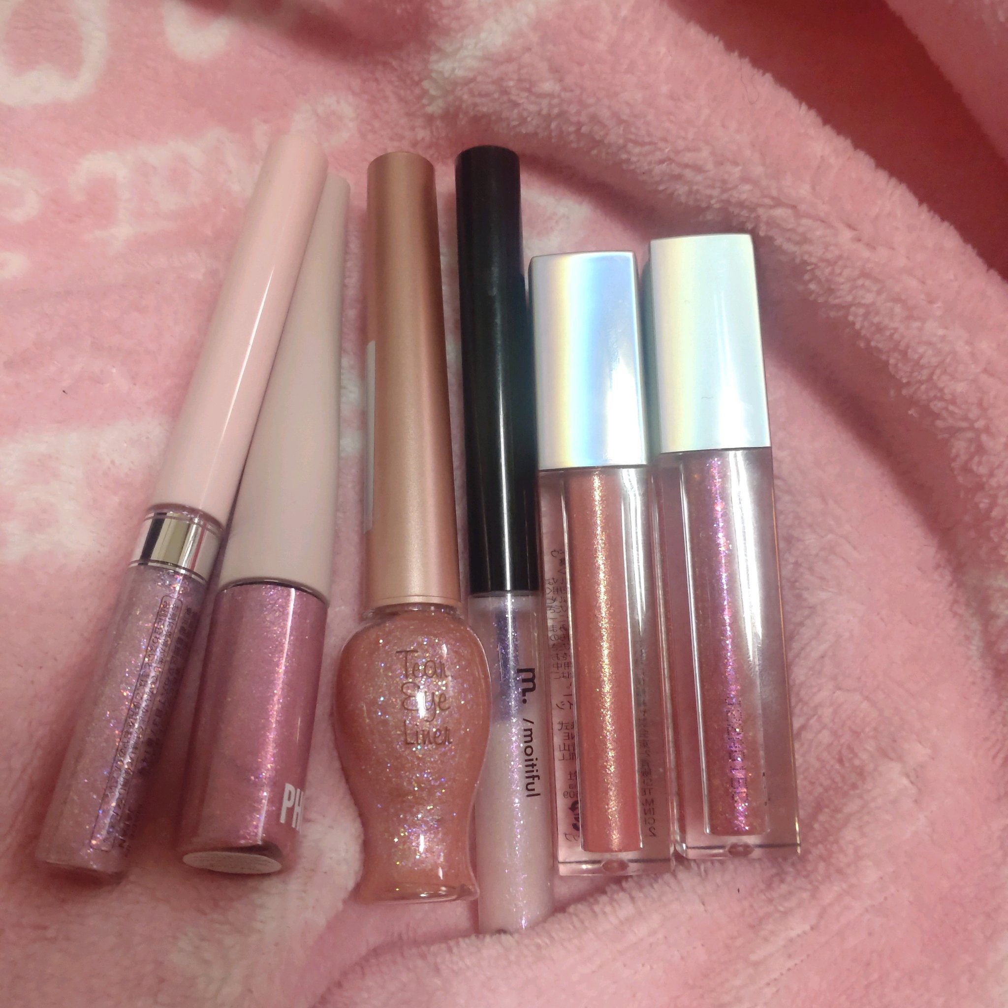 フーミー キララメライナー/WHOMEE/リキッドアイシャドウを使ったクチコミ（1枚目）