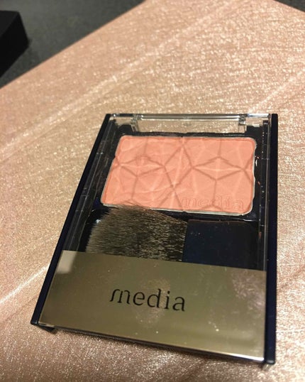 ブライトアップチークN/media/パウダーチークを使ったクチコミ(1枚目)