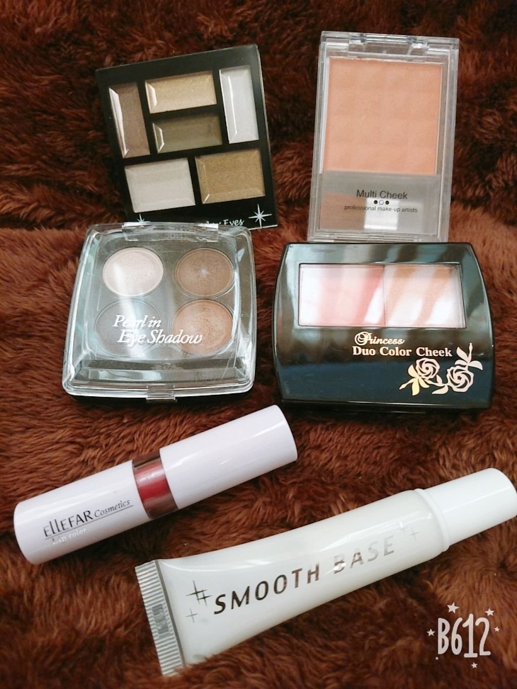 エルファー パールインアイシャドウ/DAISO/アイシャドウパレットを使ったクチコミ(1枚目)