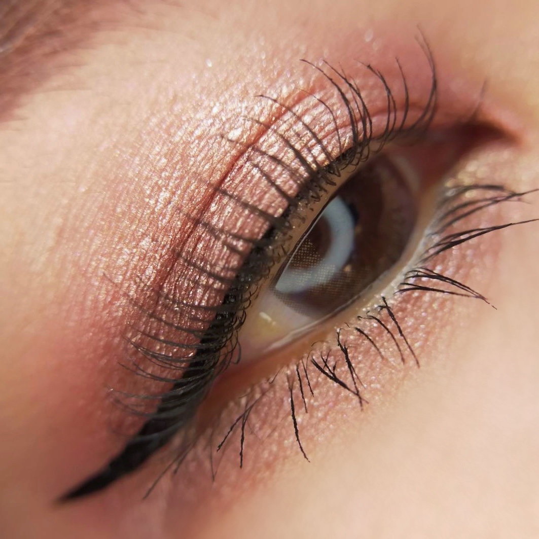 リュクス アイシャドウ クォード グロウ ウィズ ラブ コレクション/BOBBI BROWN/アイシャドウパレットを使ったクチコミ（3枚目）