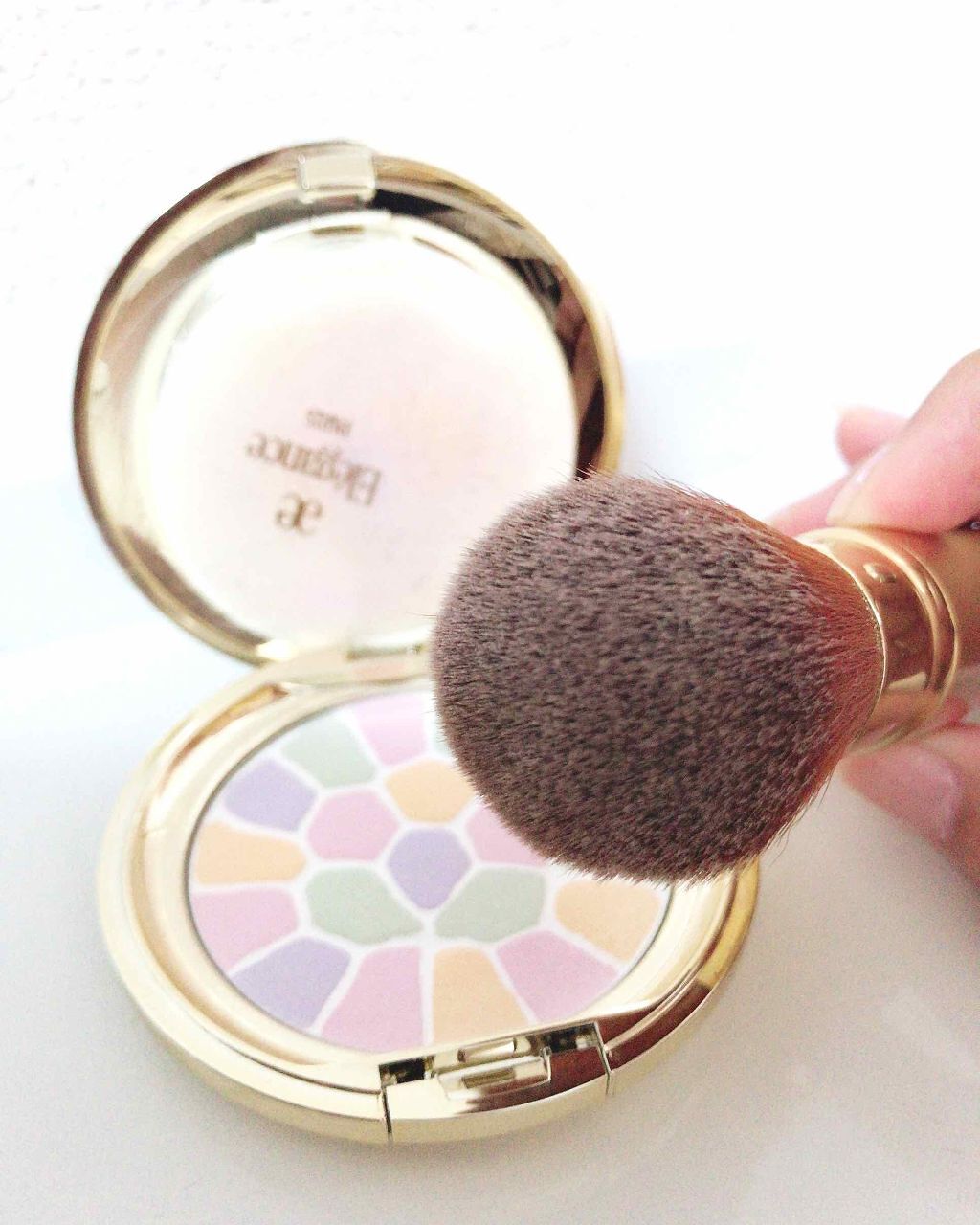 ラ プードル オートニュアンス/Elégance/プレストパウダーを使ったクチコミ(3枚目)