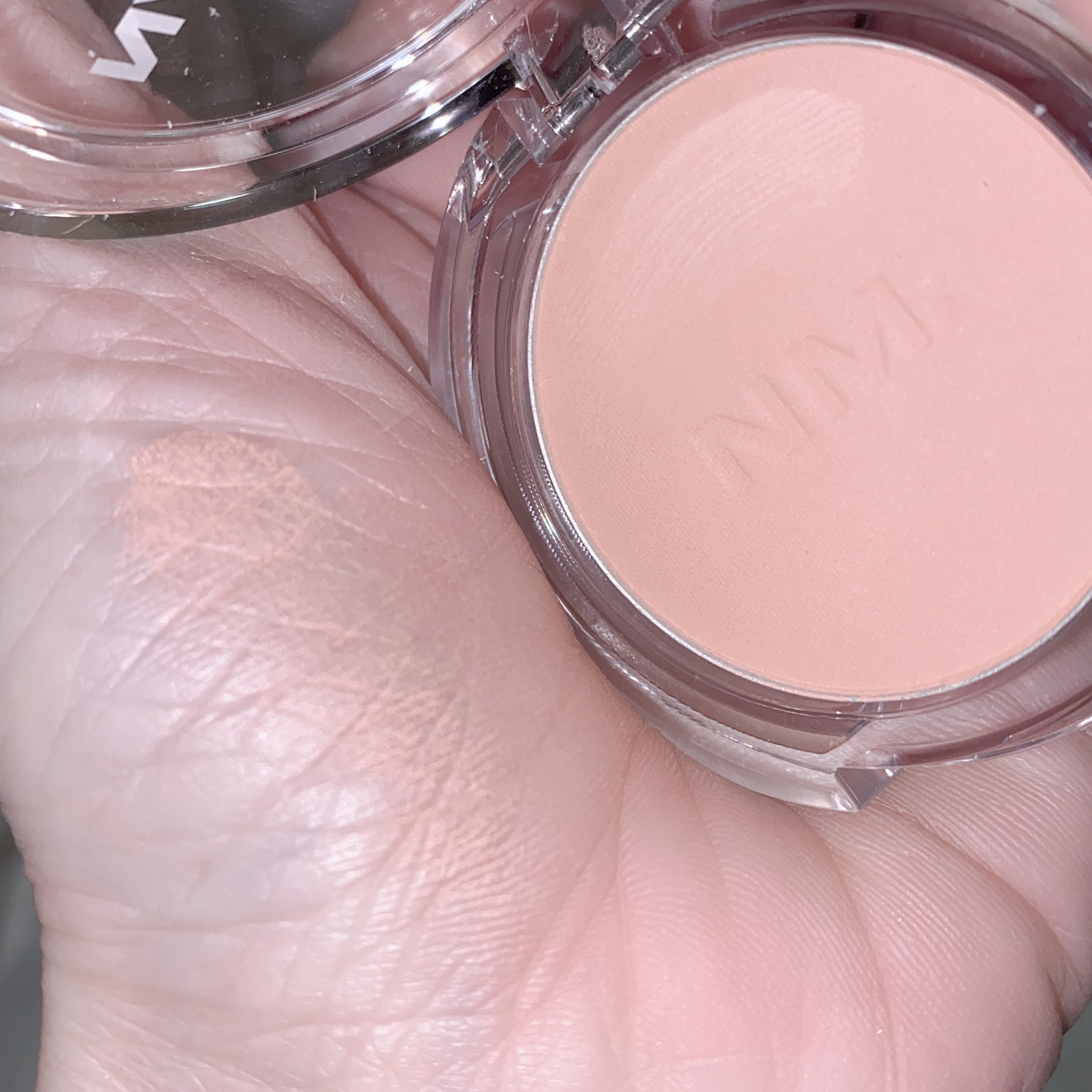 ネーミング フラッフィーパウダーブラッシュ/NAMING./パウダーチークを使ったクチコミ（3枚目）