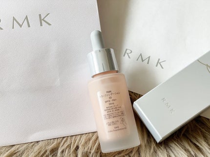 カラーファンデーション/RMK/リキッドファンデーションを使ったクチコミ(3枚目)
