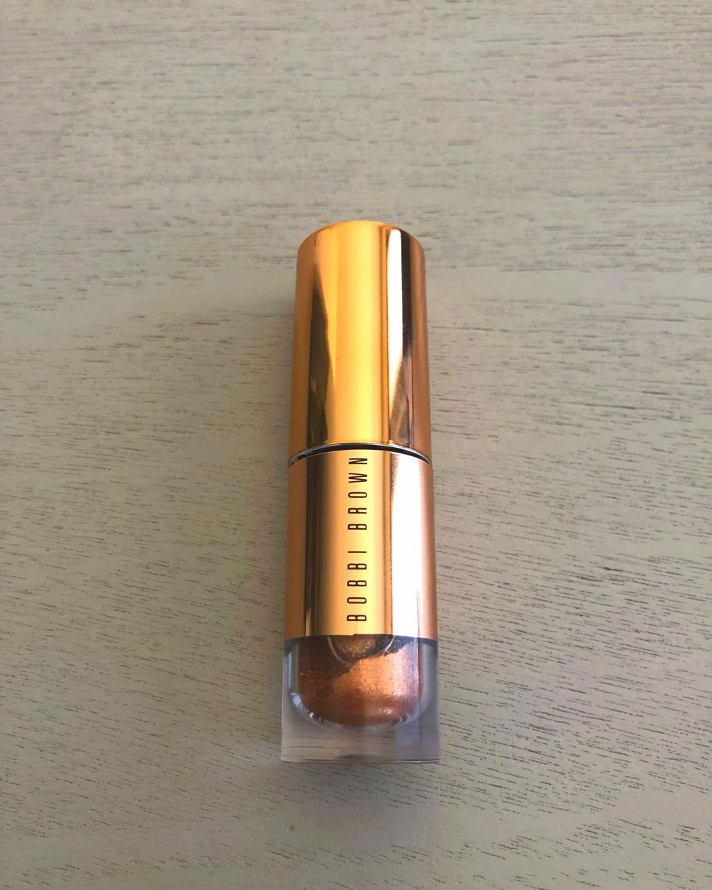 ハイシャインリキッドアイシャドウ/BOBBI BROWN/リキッドアイシャドウを使ったクチコミ(1枚目)