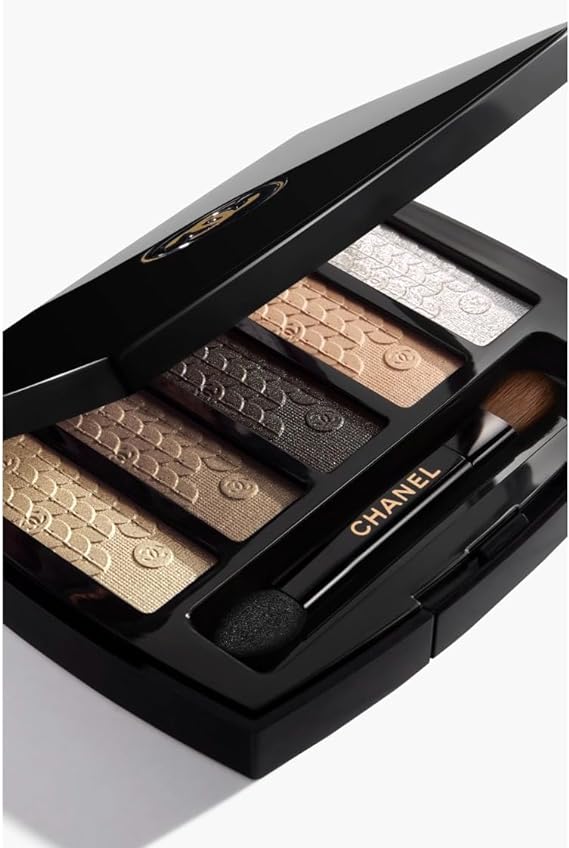 CHANEL ルミエールグラフィック アイシャドウ限定 試してみた】ルミエール グラフィック CHANELの人気色