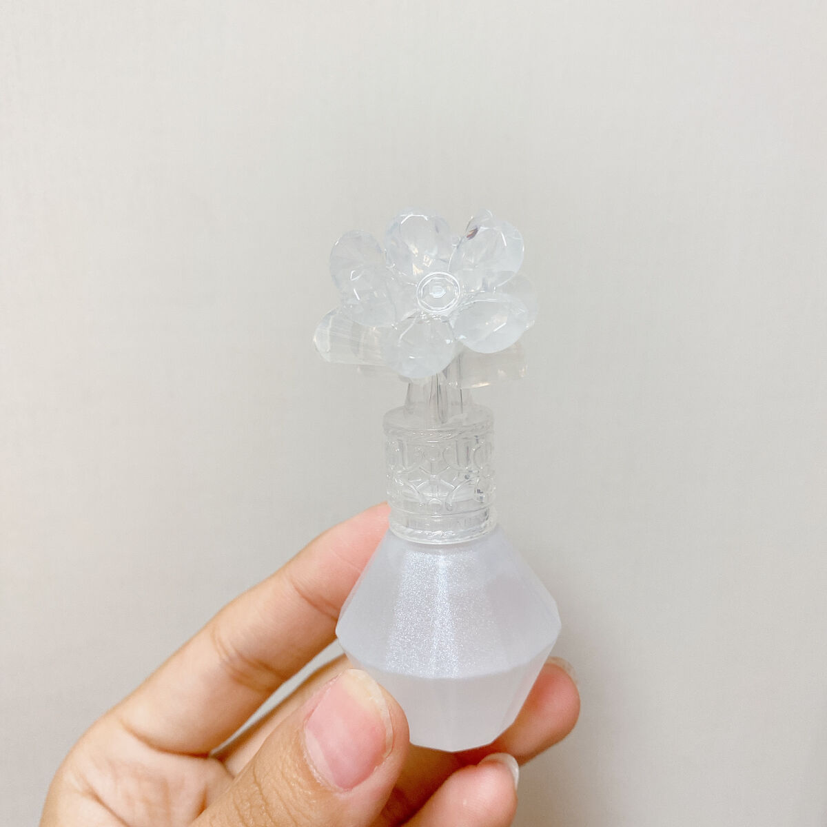 JILL STUART クリスタルブルーム スノー オードパルファンのクチコミ「\JILL STUART 
　　クリスタルブルーム スノー オードパルファン/

宝石💎みたい.....」（1枚目）