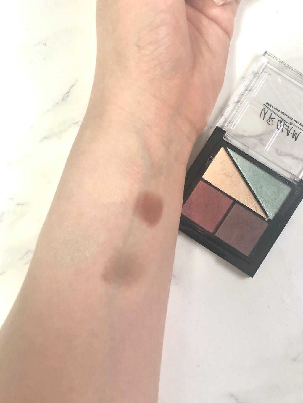 UR GLAM VELVET EYE COLOR PALETTE/U R GLAM/アイシャドウパレットを使ったクチコミ(7枚目)